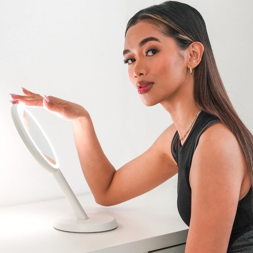 Cami Lighted Handheld Mirror